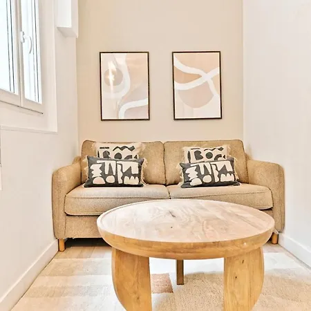 Cozy And Convenient Studio In Asnieres-sur-seine-ii Appartamento