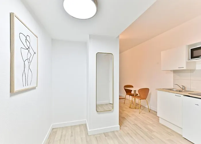 Cozy And Convenient Studio In Asnieres-sur-seine-ii * Asnières